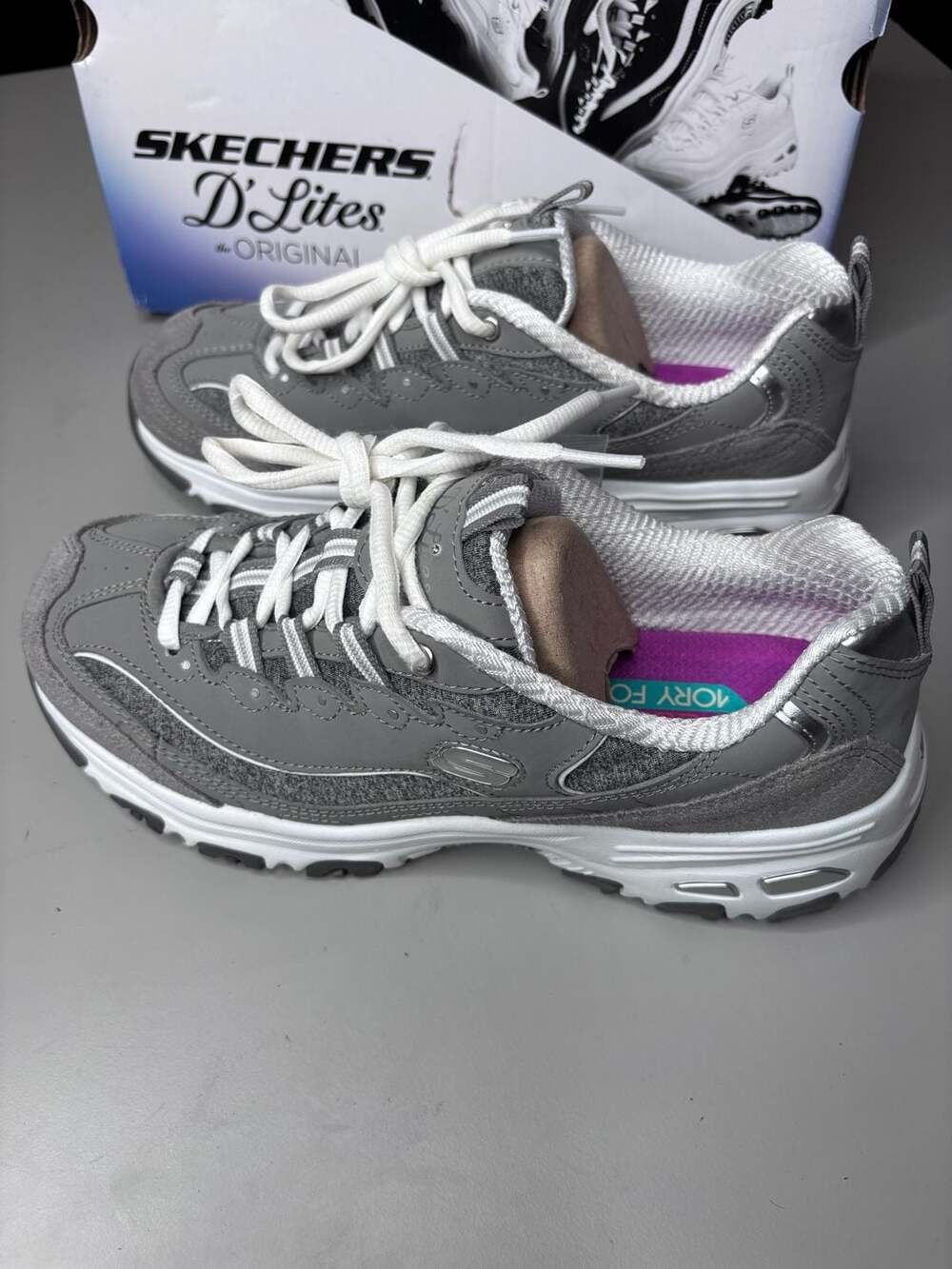 Skechers Women's D'Lites Me Time Athletic Sneaker size 8.5